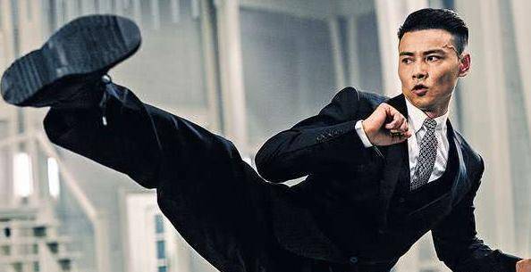 张晋这个名字近年渐渐被观众熟知,他参演的《澳门风云》《杀破狼2》