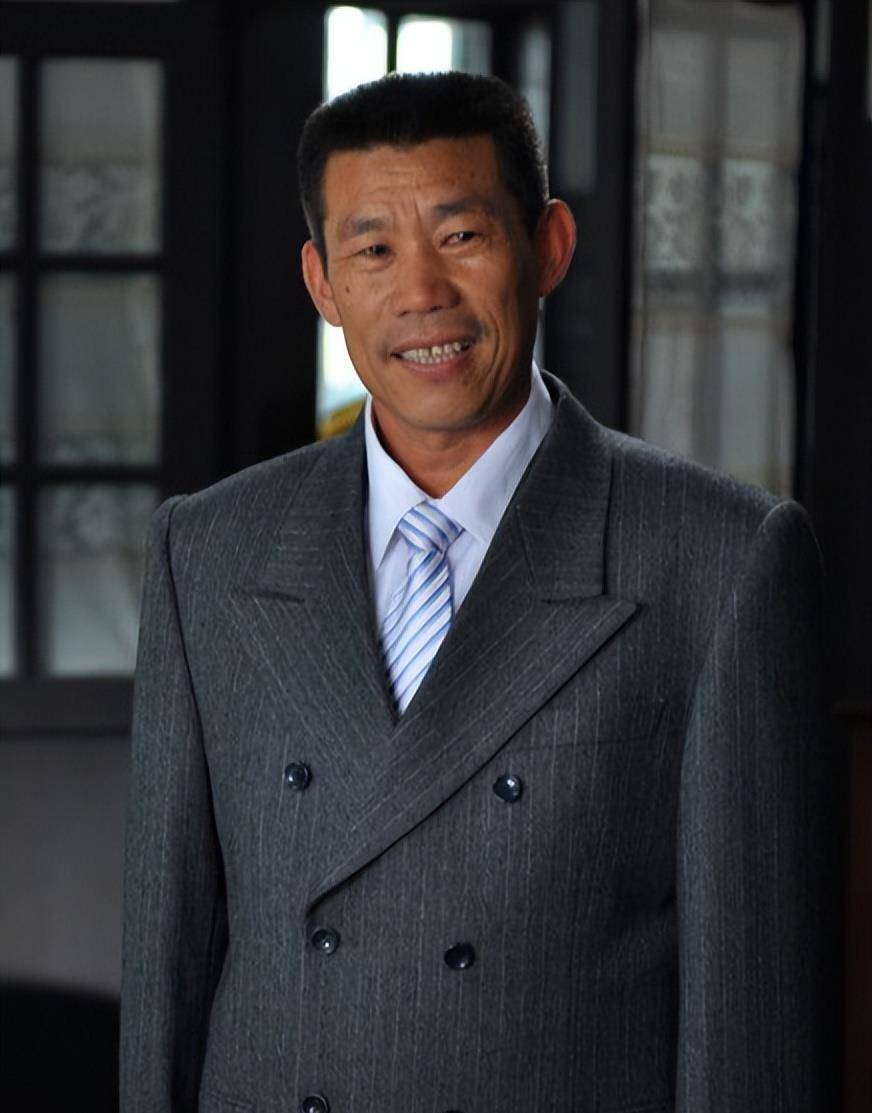 演员杨:人生充满坎坷,因为《亮剑》受欢迎后不要抛弃你的妻子_日本