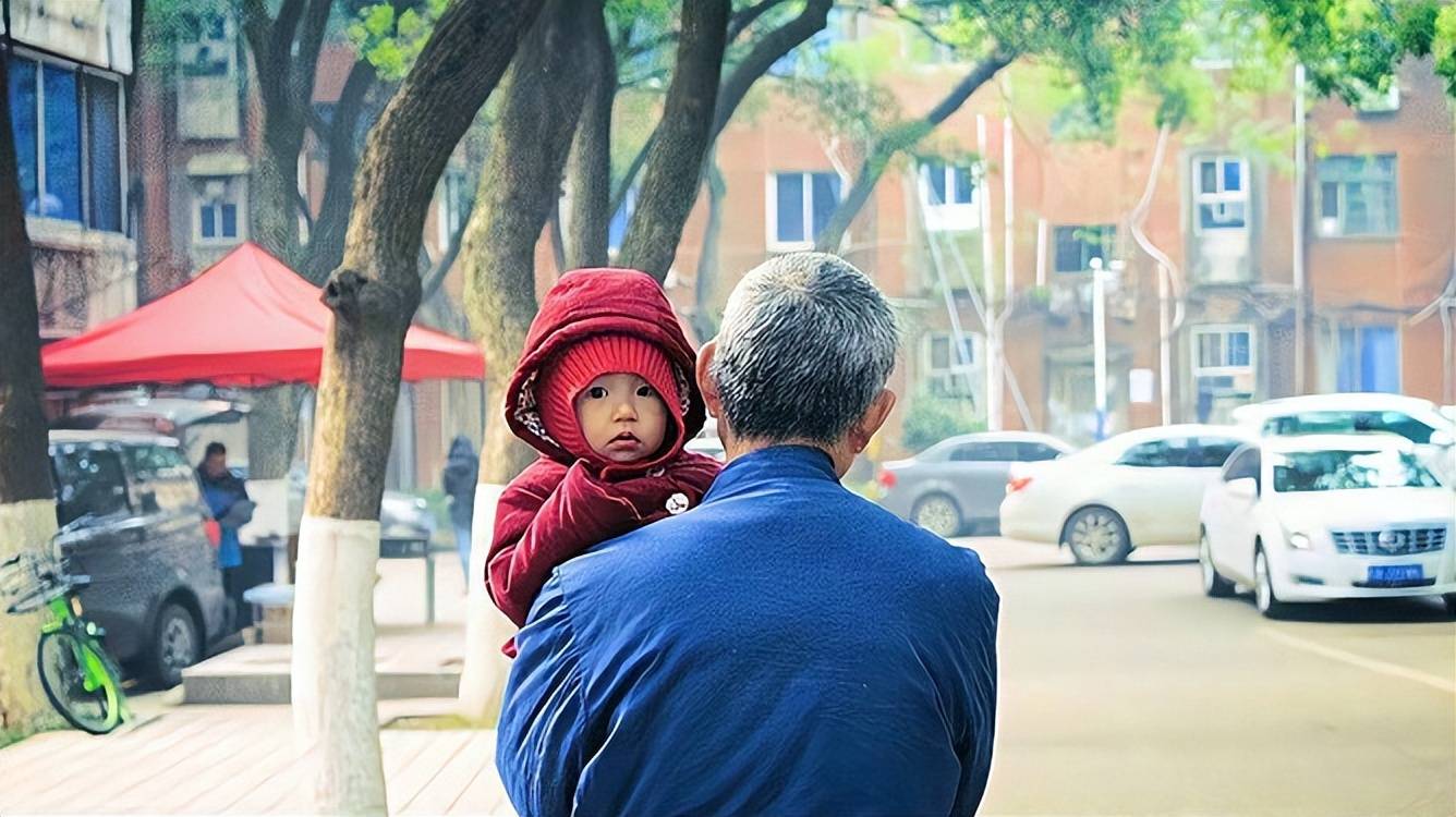 外公要求10岁外孙女改随自己姓,这样的要求是否合理？