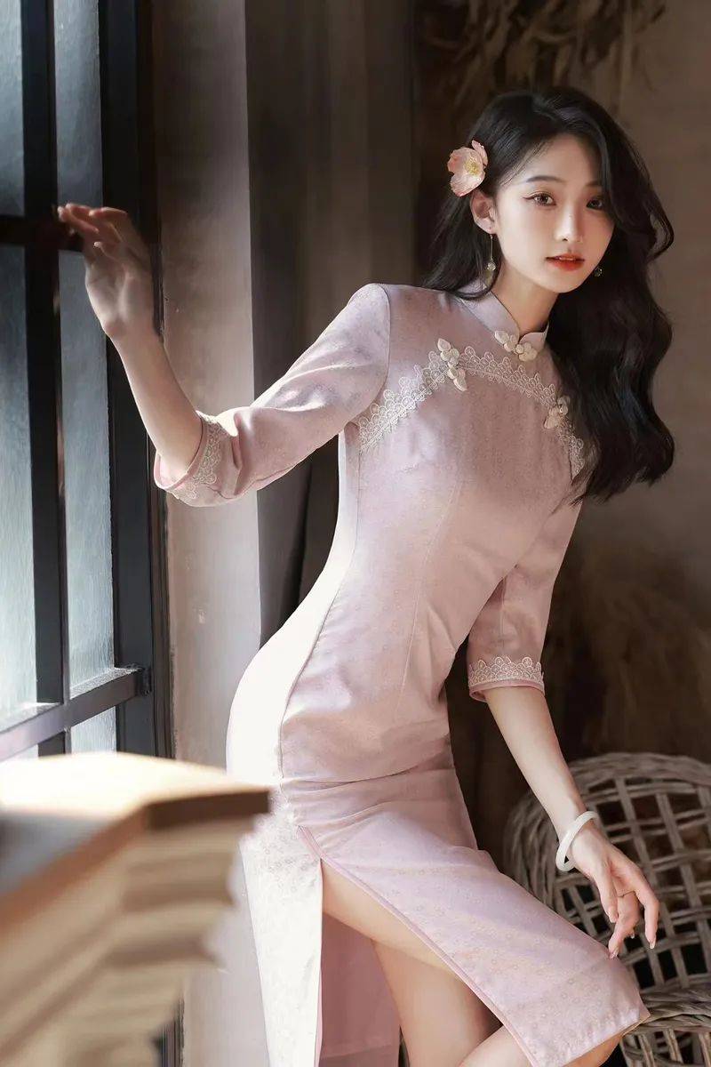 原创旗袍可以让人变得自信甚至可以改变一个人的性格对女性益处多