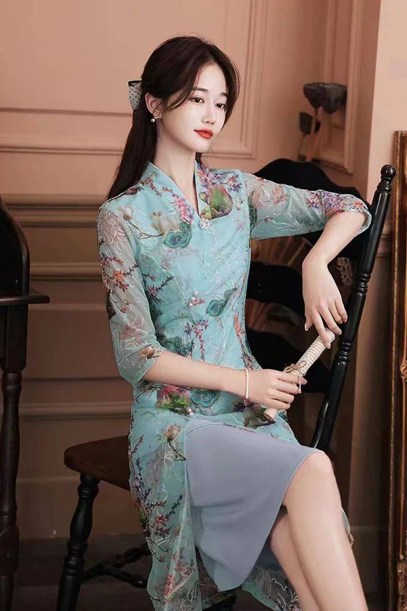 原创东方女人穿旗袍颜值始于气质传统旗袍和改良旗袍的区别于此