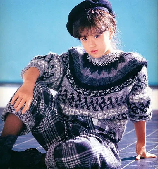 她是国外最红歌手,曾和梅艳芳陷入三角恋,被渣男毁掉了一生_中森明菜