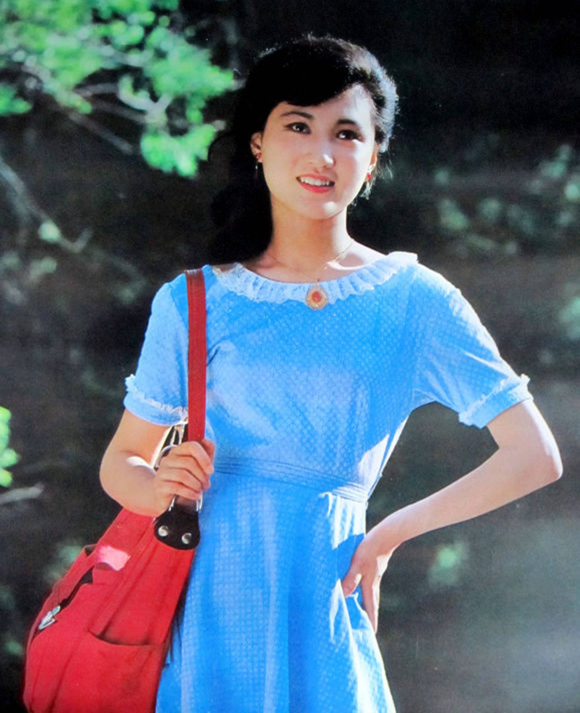 林芳兵:凭"杨贵妃"爆红,和丈夫结婚35年,如今儿子是她的骄傲_电影_李