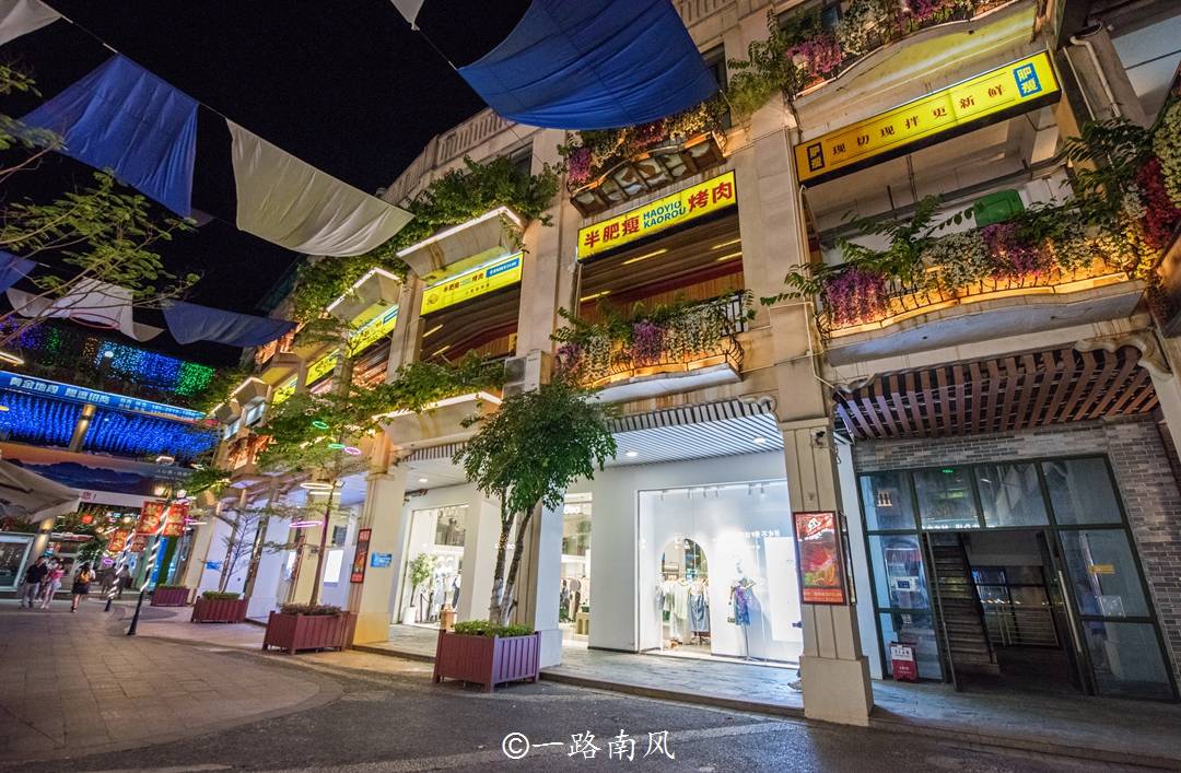 韶关有条“老板街”，曾经是粤湘赣交界处的商业中心，夜景很好看