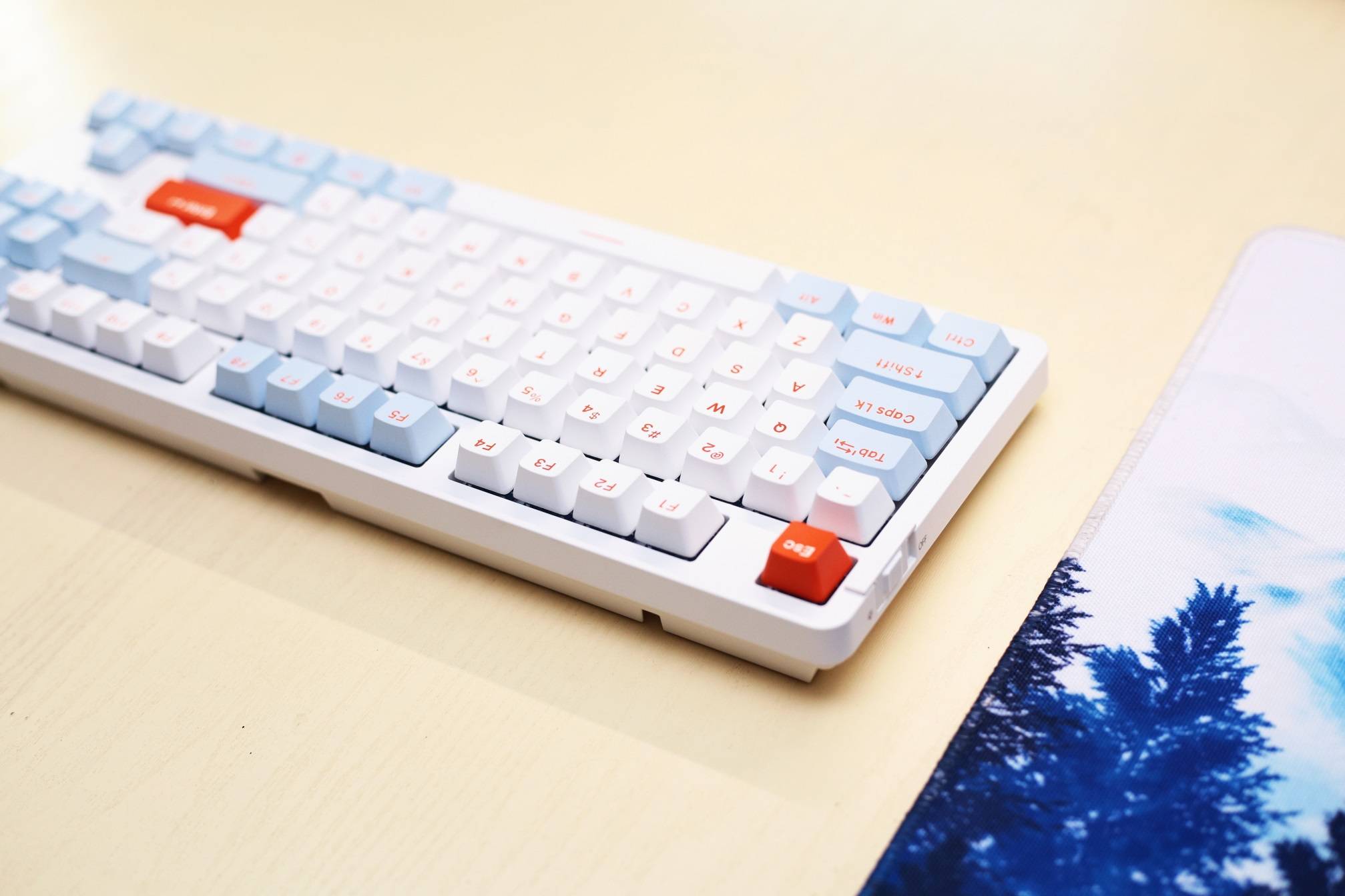 打造无敌手感 达尔优a87 pro暮云灰_键盘_灯光_天空