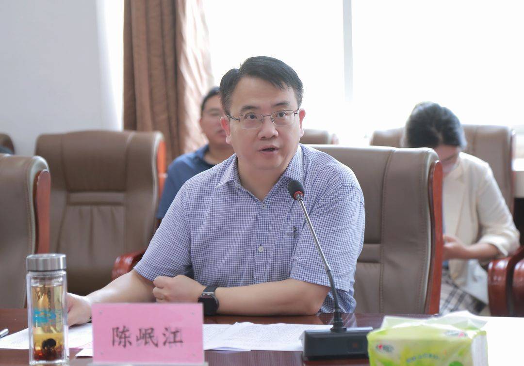 河南大学淮河医院举行20222023年对口支援队员欢送会