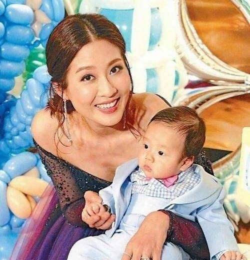 41岁女明星陈敏之:独自扛起两个家庭,直言:苦难,让我学会成长_雷有信