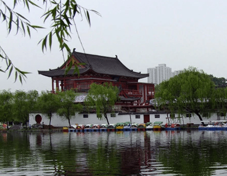 780亩！西安这一公园，以兴庆宫命名，分为两大部分，景色超美
