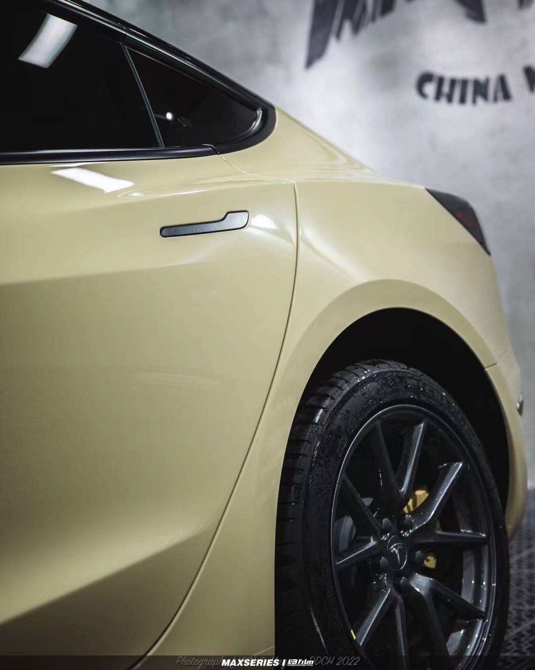 lbfilm改色膜超亮风暴黄,奶fufu的温柔奶茶色_兰迪_颜色_女生