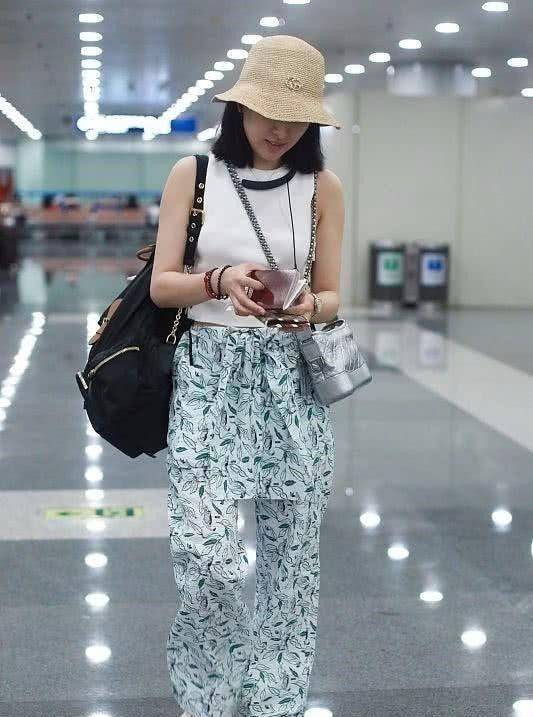 原创明星素颜连路人都不如马苏面容苍老身材走样