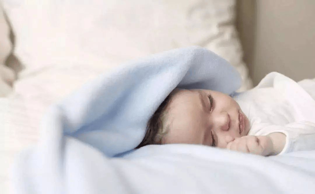婴儿夜间哭闹的10个常见原因(怎么应对)