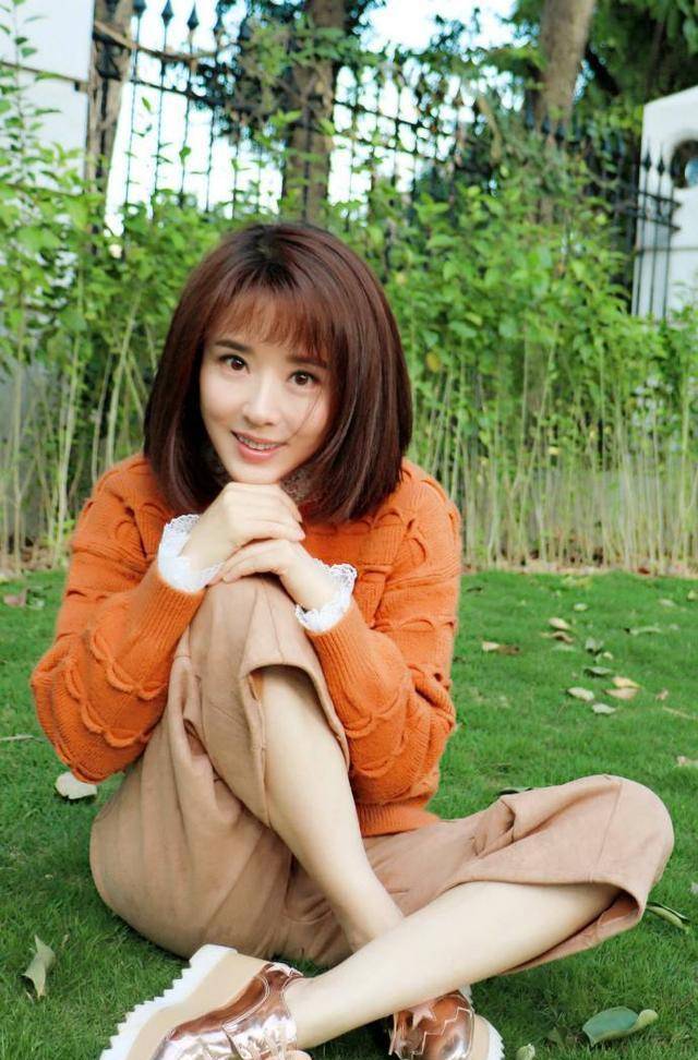 原创著名女星颜丹晨主演花季雨季成名而今爱情婚姻成谜