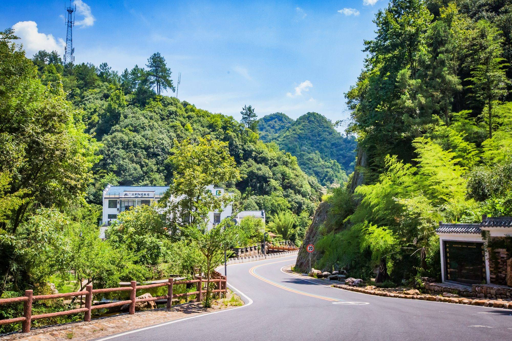 安徽六安毛坦厂镇,这里有神奇的地质景观,藏着"中华第一石笋"_地方_风