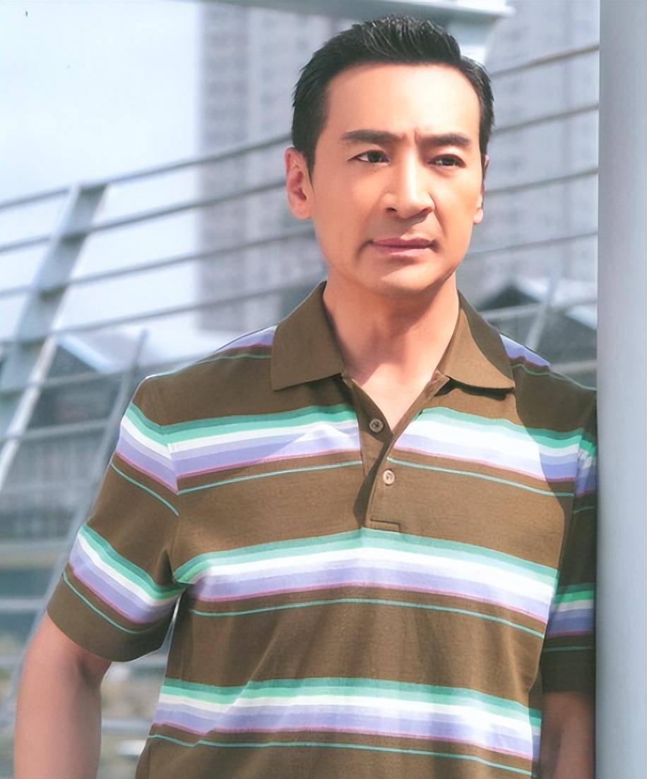 寇振海二婚娶小21岁娇妻54岁老来得子68岁为儿子不敢退休