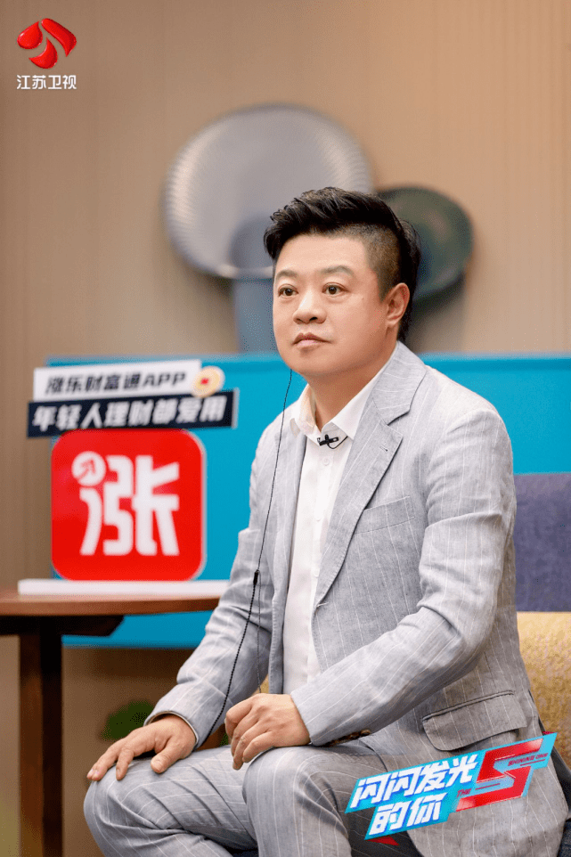 香港中文大学黄鹄举 来自搜狐网