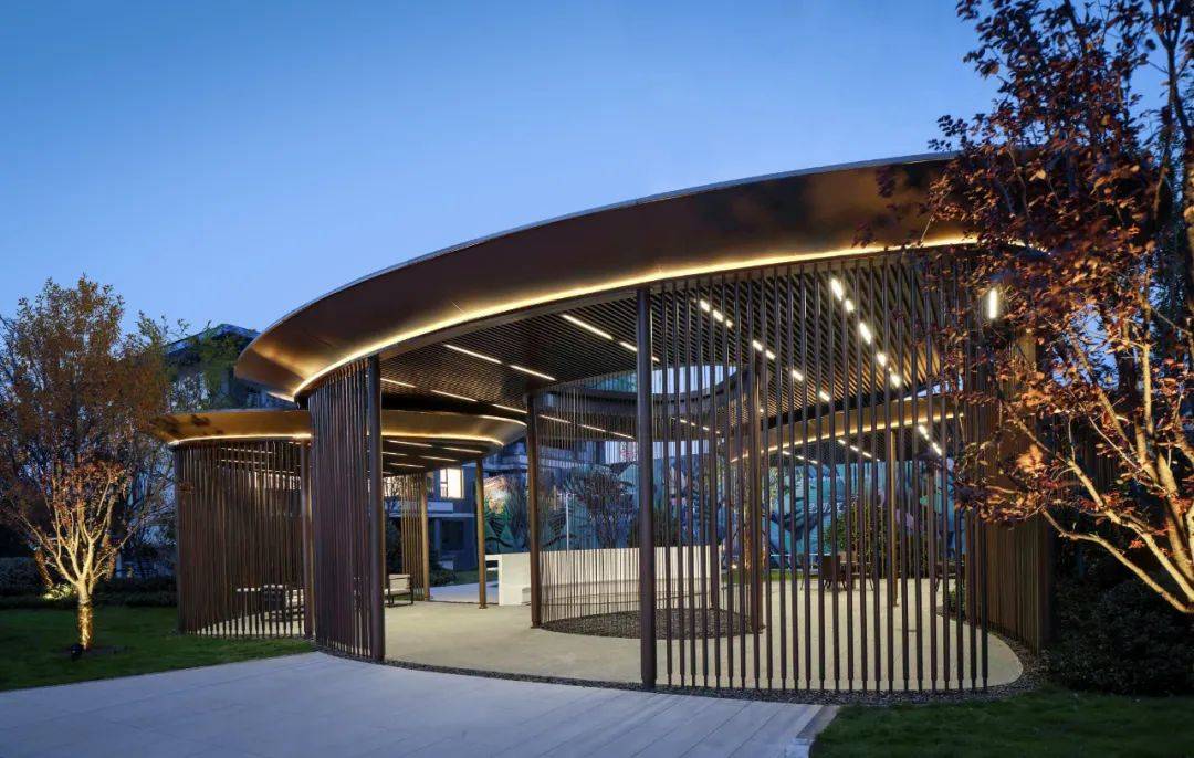 星河城盛府最后一栋观湖高层火爆销售中