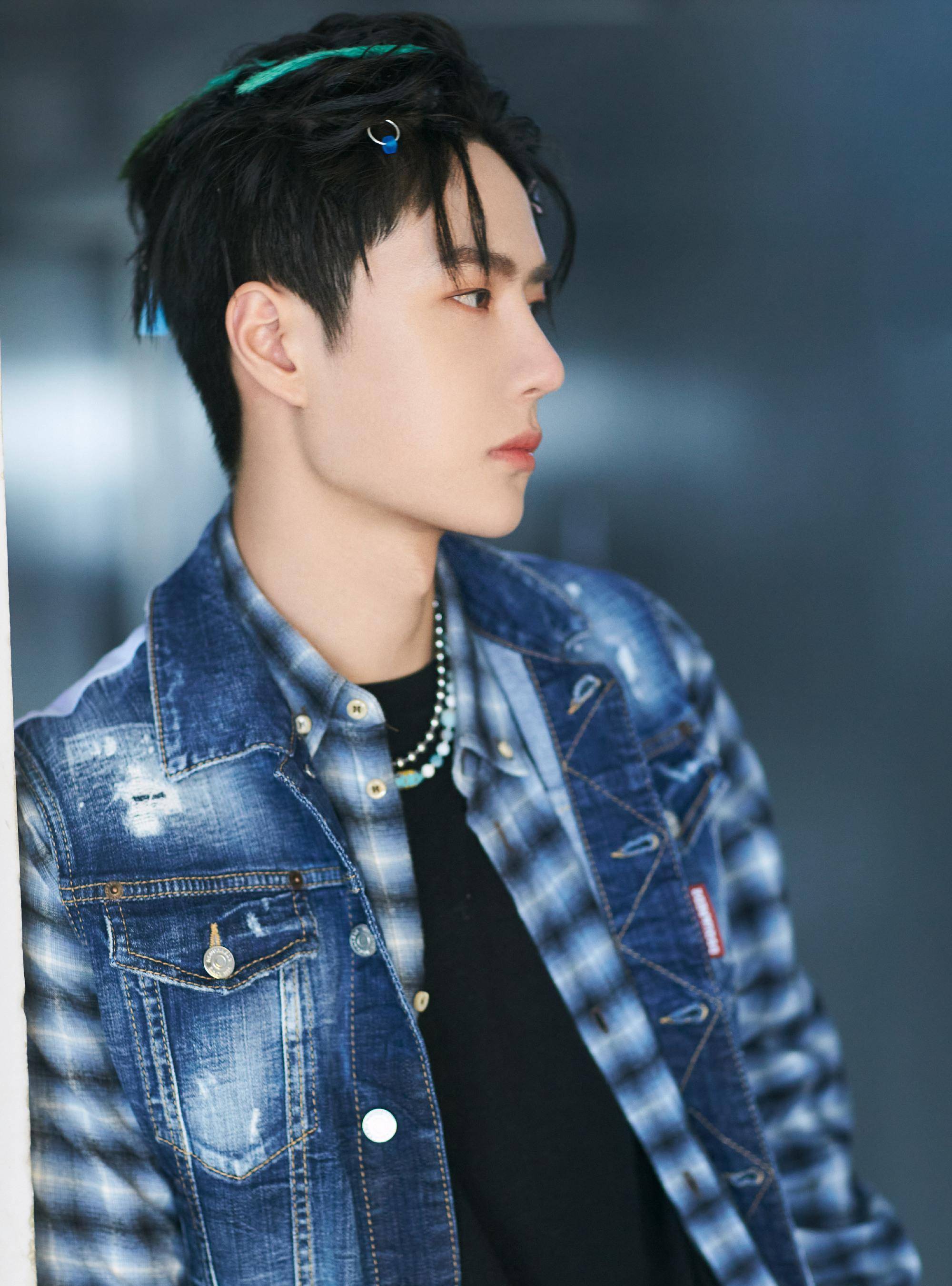 女星脏辫造型：杨幂飒爽Angelababy酷炫，她的高级感让人惊艳_搜狐网