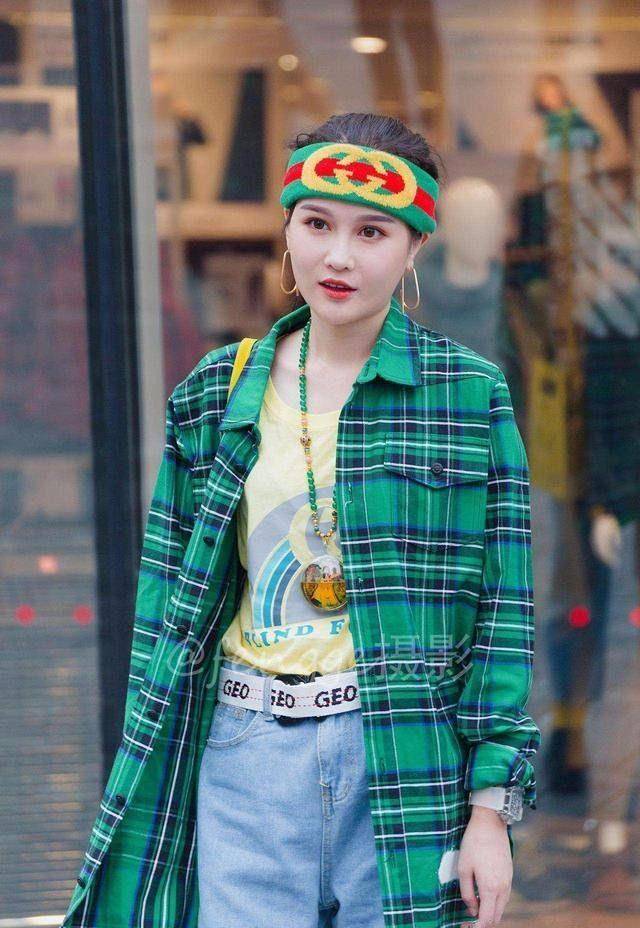 裤子穿半截秀美腿,不用担心撞衫了_赵珈萱_上衣_身材