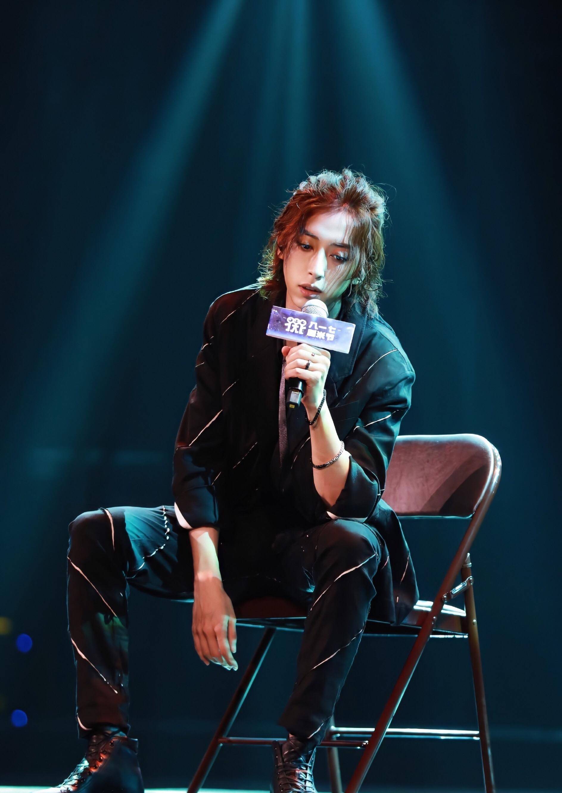 原创被误会是朱一龙女友的刘畅要红了跳maria穿女装还曾是童星