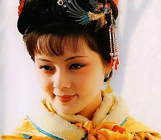 原创她被称作最美薛宝钗出身名门却至今未婚55岁依旧惊艳