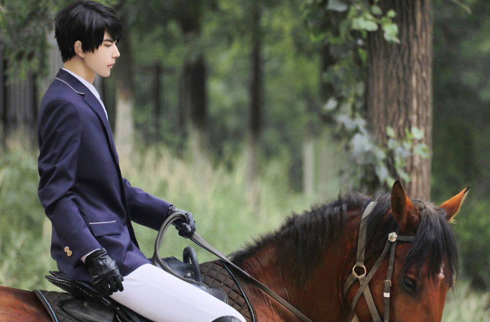 顶级coser熊祁的12年:杀马特到国民老公,女生帅起来