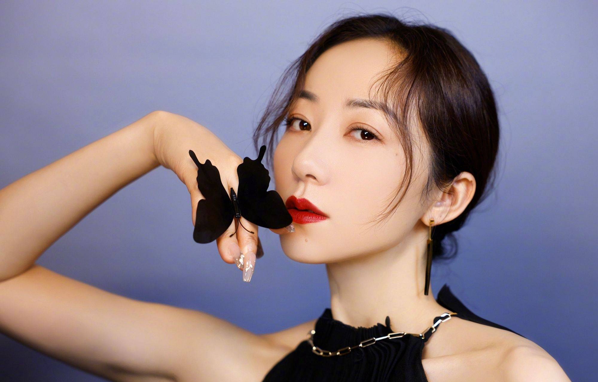 韩雪黑色连衣裙性感写真