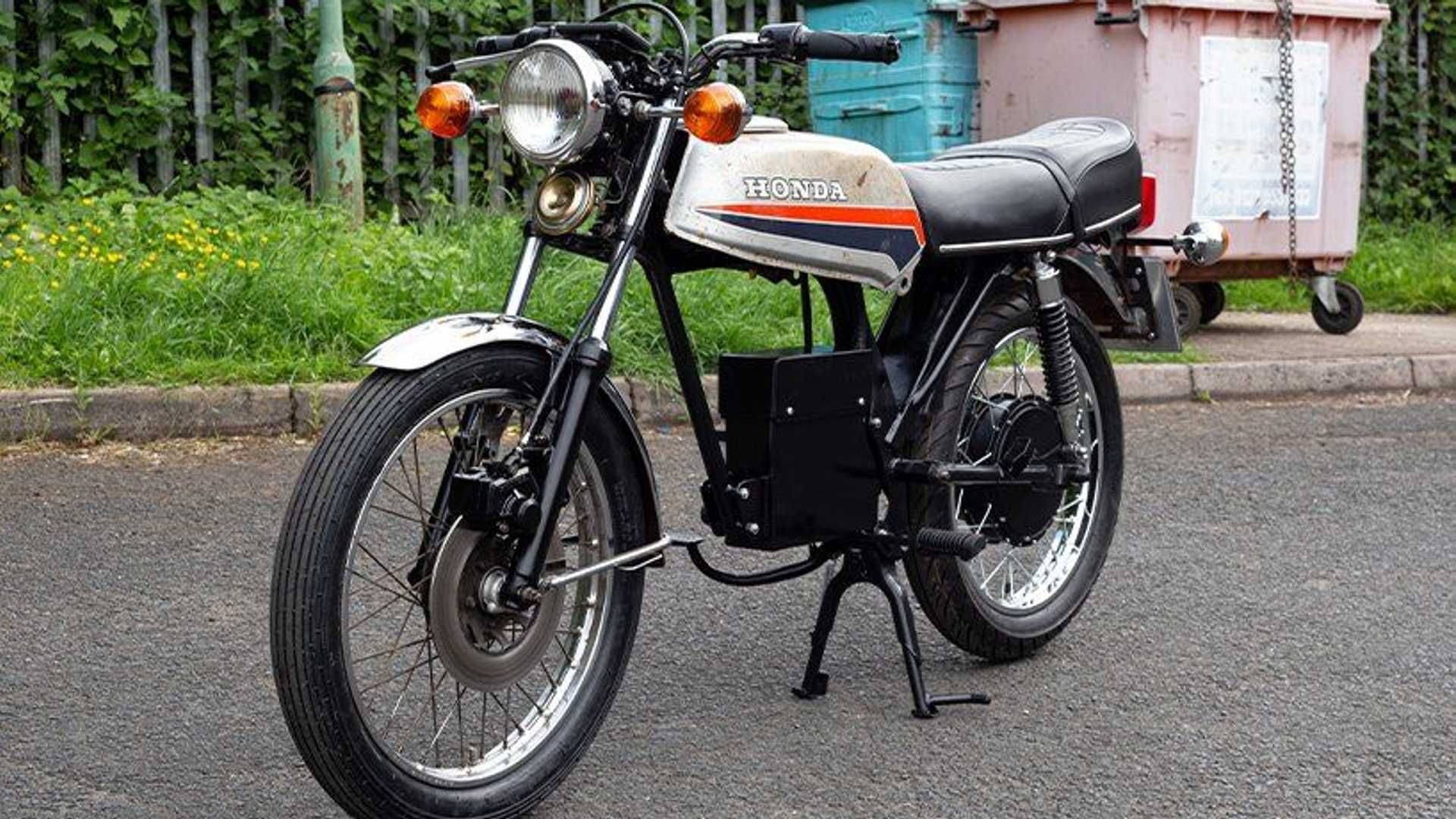 英国设计师将CB100改成电动车_搜狐汽车_搜狐网