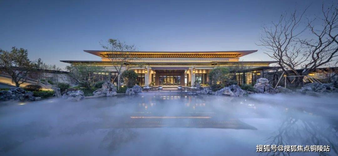 建发丨水利·天玺湾雅苑实景交付区纯粹的新中式景观,仿佛置身园林之