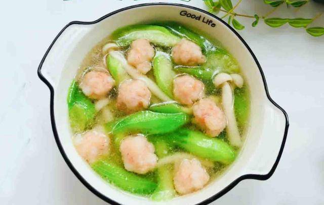 八月之后,内行人经常喝这汤,汤鲜味美,营养全面,顺利度过夏天_丝瓜