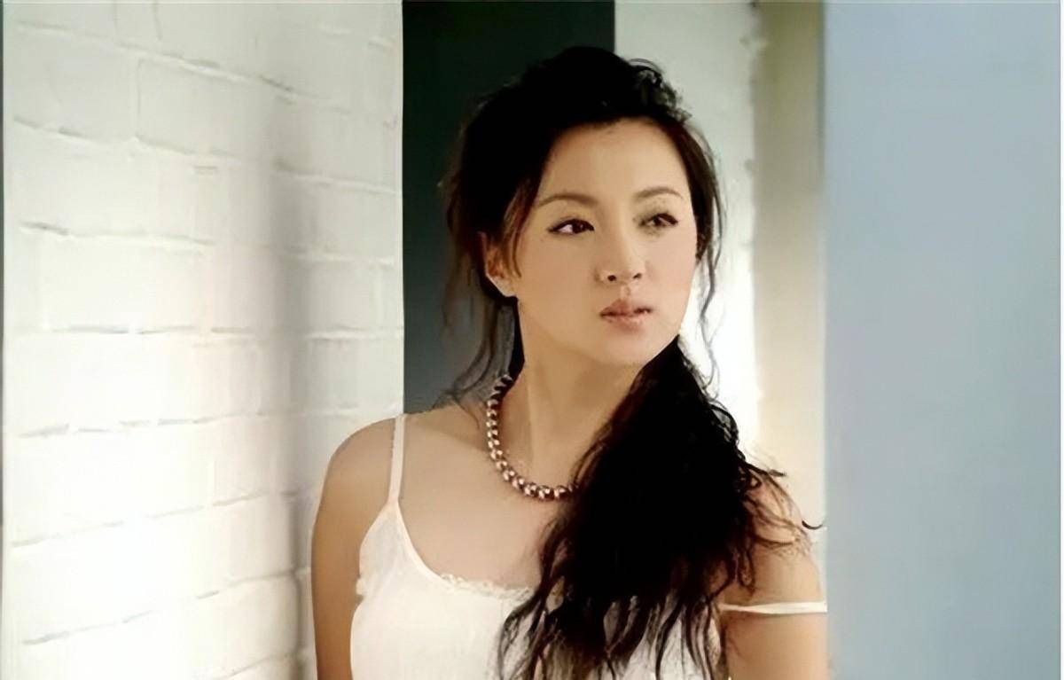 原创金玉婷近照曾5上春晚因患抑郁症隐退如今人气已不在