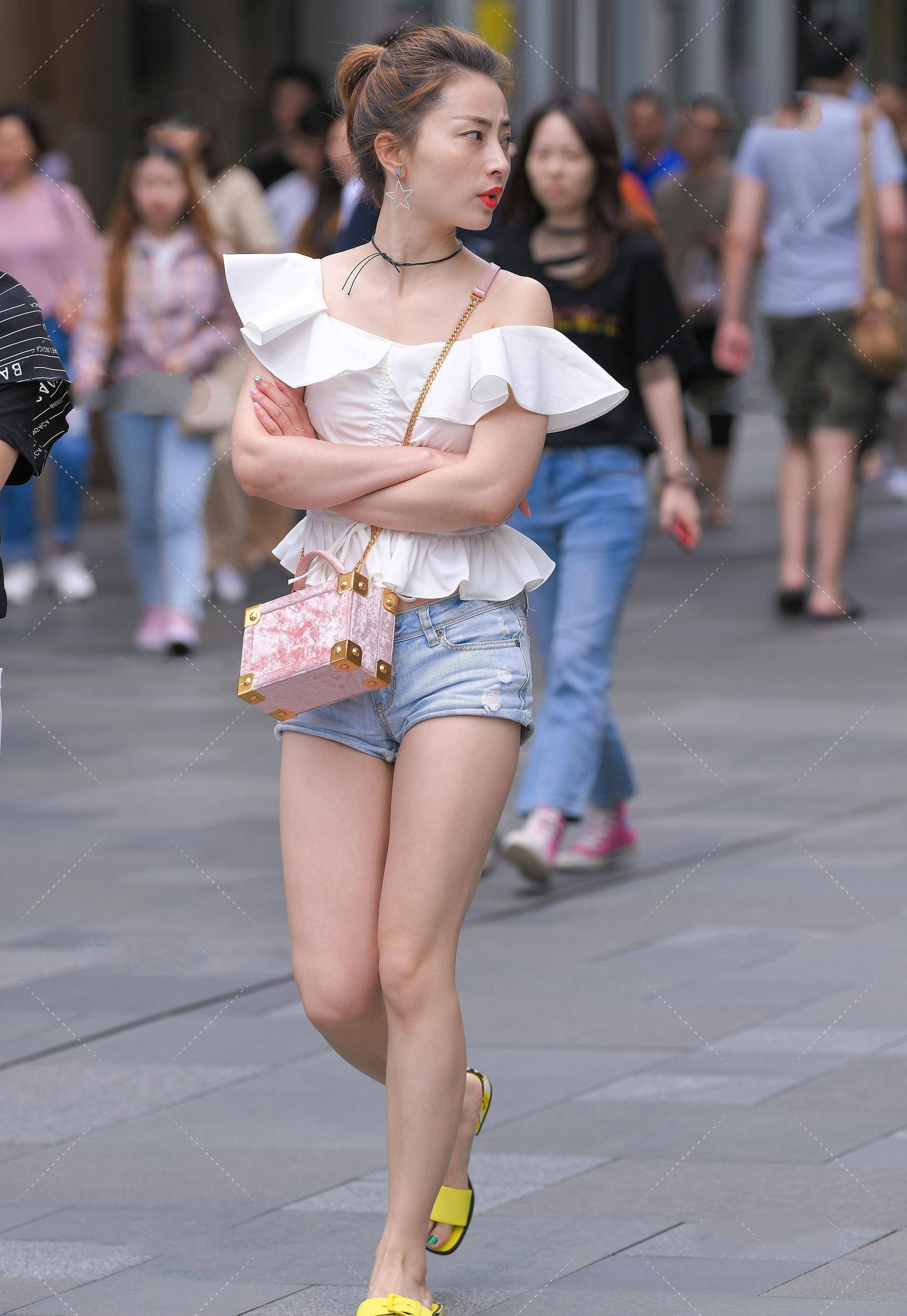 原创彩色系少女风穿搭精致可爱细节透着小心机