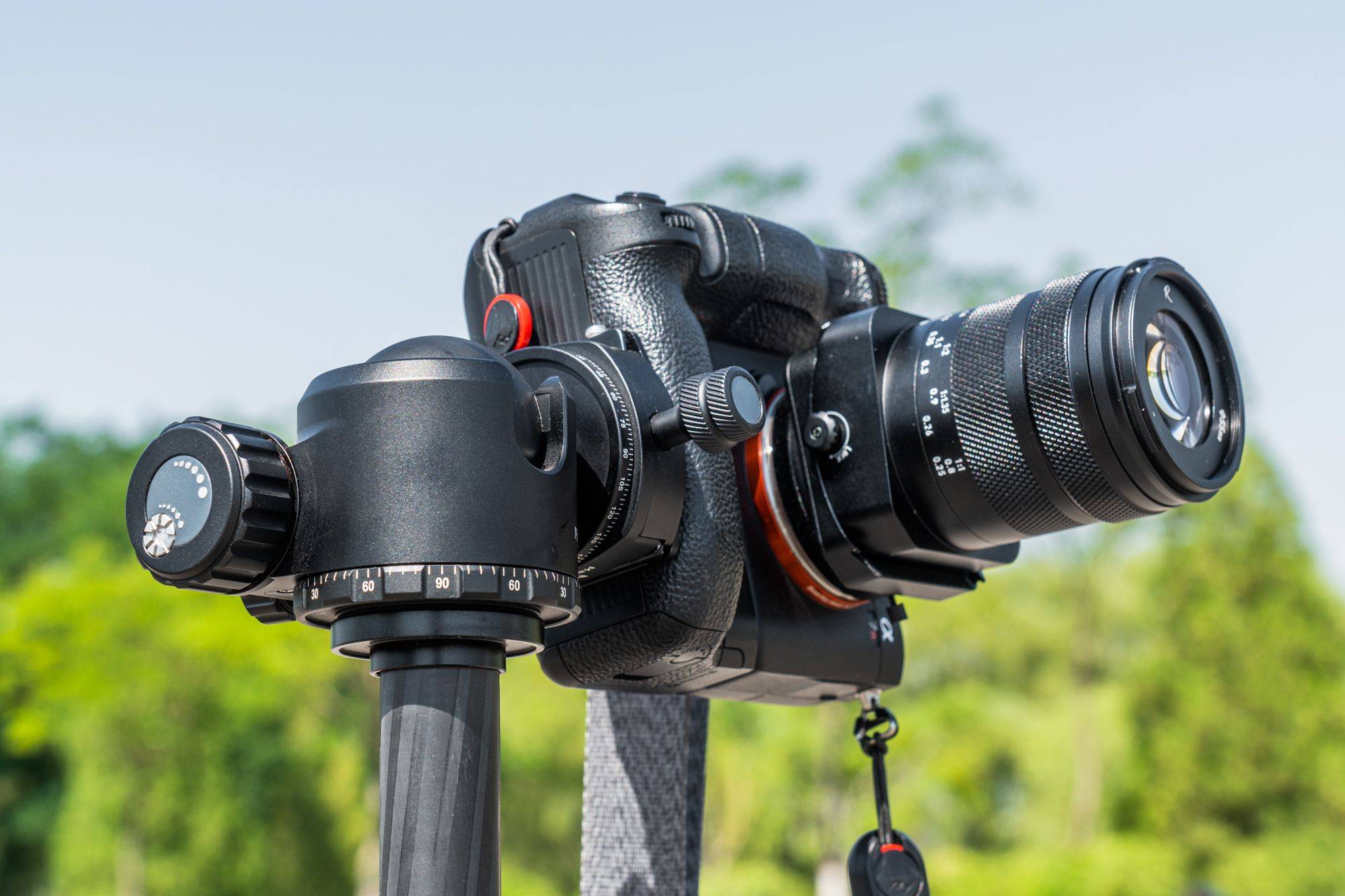 镜头摔弯了岩石星85mm微距移轴镜头体验