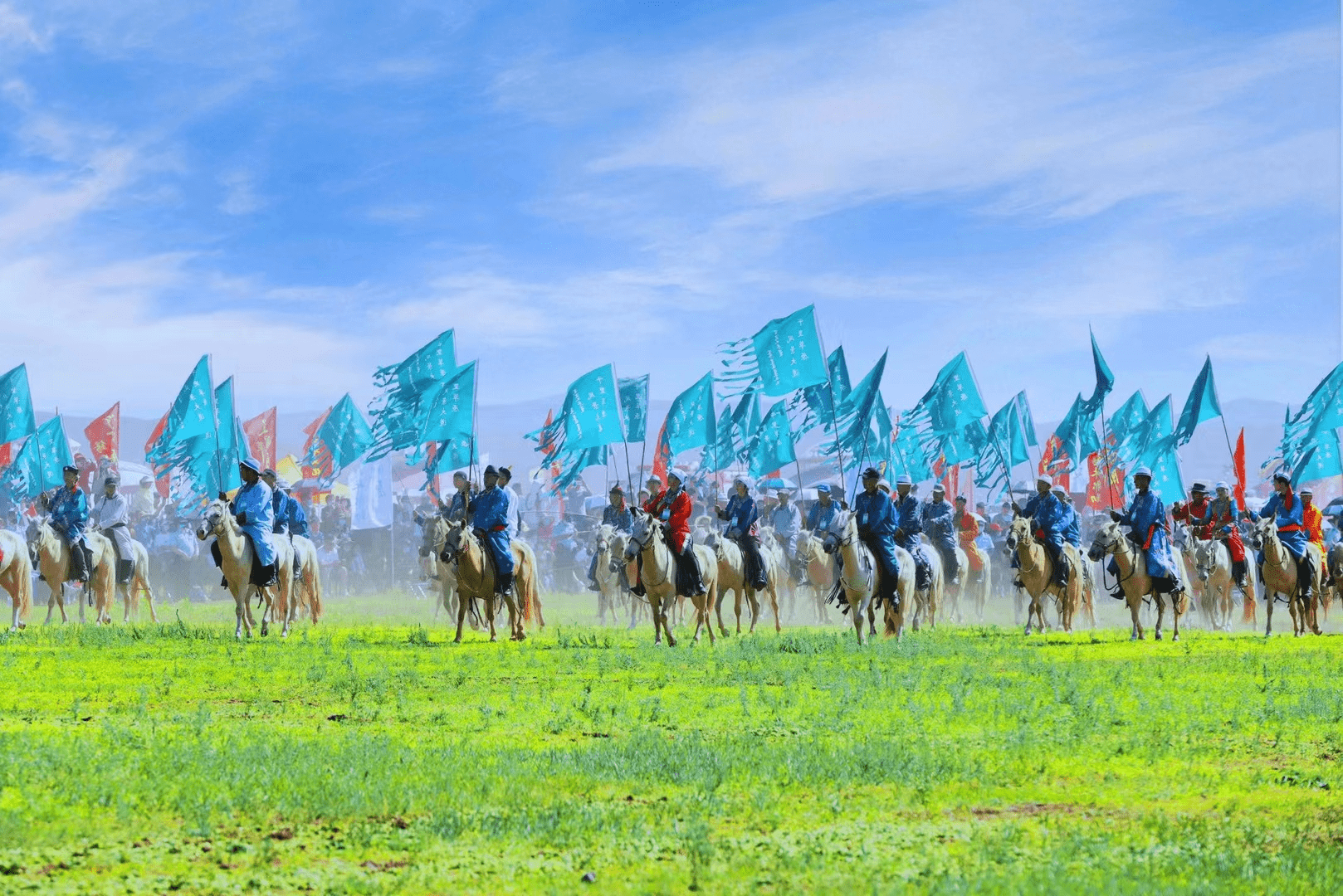 一起开炮策马奔腾长城炮玩转那达慕大会