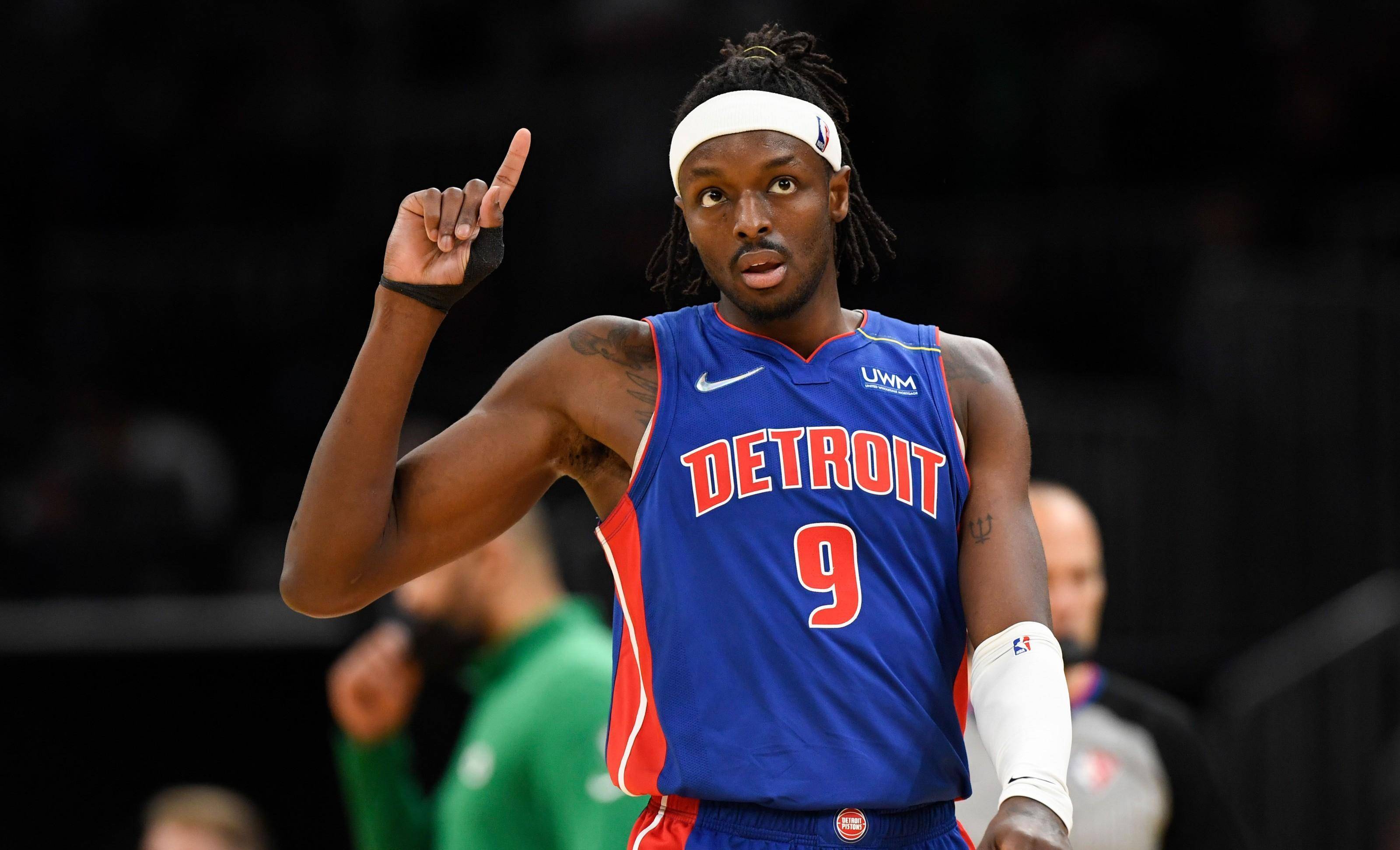 杰拉米格兰特的到来,可以说完美升级了开拓者的锋线实力,作为联盟攻防