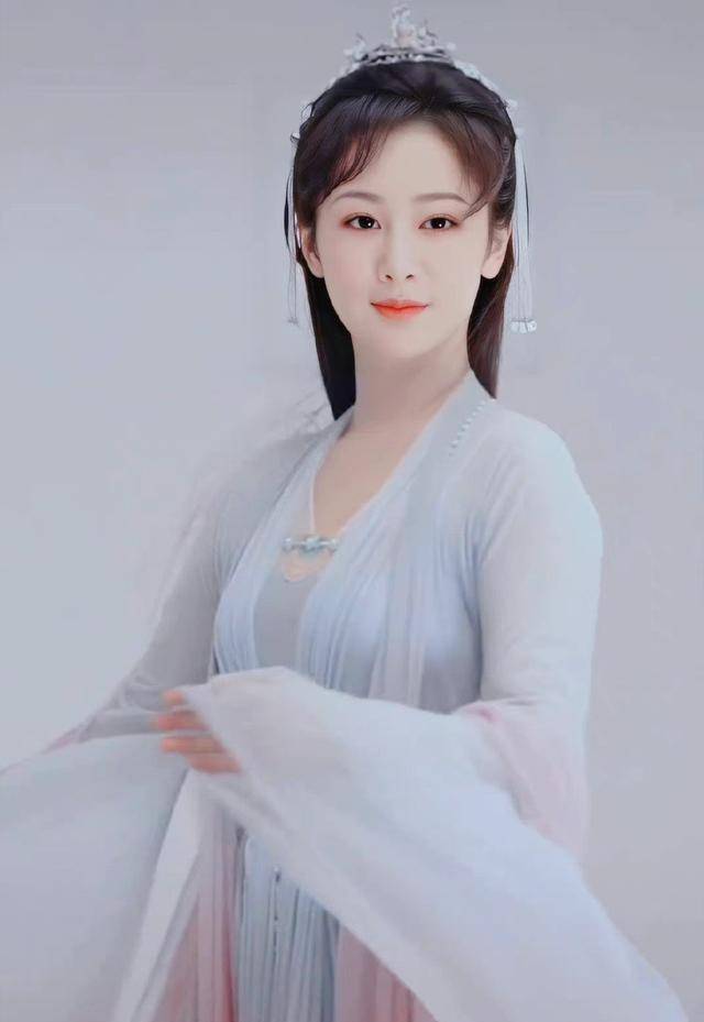 杨紫紫妹的《沉香如屑》古装剧黑色斗篷,这样的颜淡仙子爱吧!