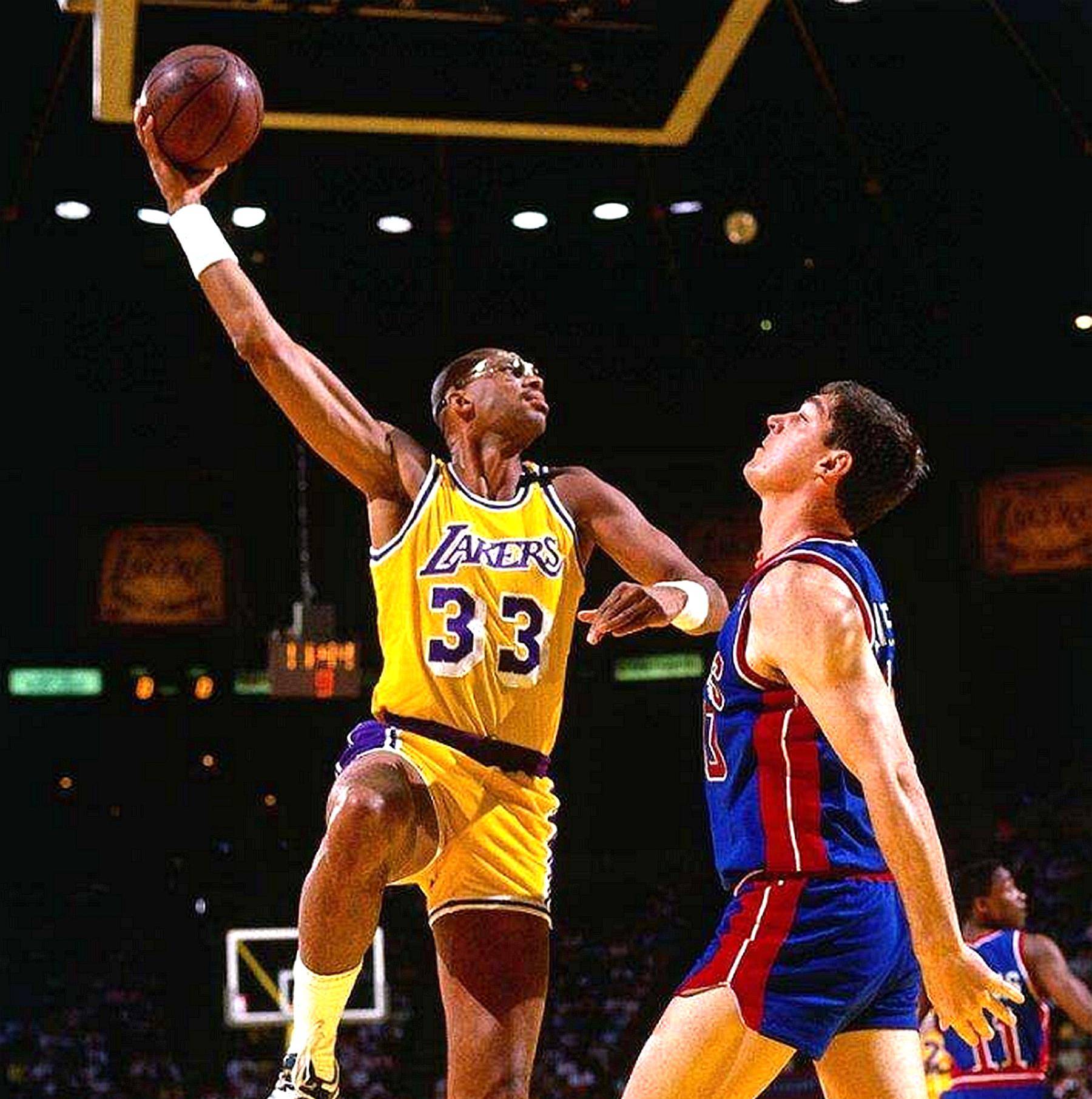 巴克利评nba历史上最伟大的5位中锋,张伯伦垫底,奥尼尔仅排第3_贾巴尔