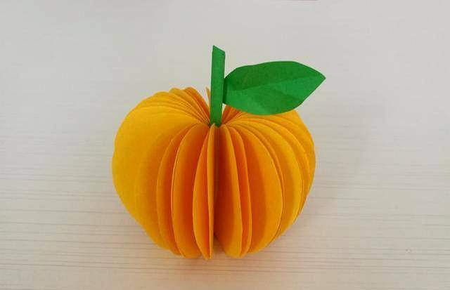 幼儿园手工,用卡纸做出立体的大苹果,大班的孩子能学会_下图_绿色