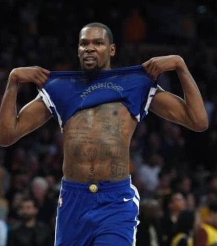 给nba球星腹肌打分,杜兰特不及格 詹皇60分 伊巴卡80分_戈登_詹姆斯