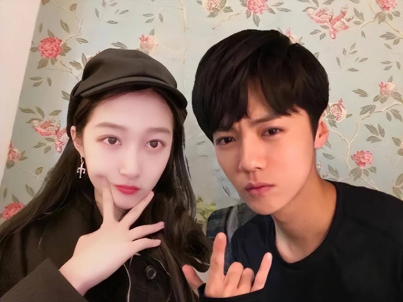 原创鹿晗32岁状态上热搜某店老板晒与其合照网友为啥这么年轻