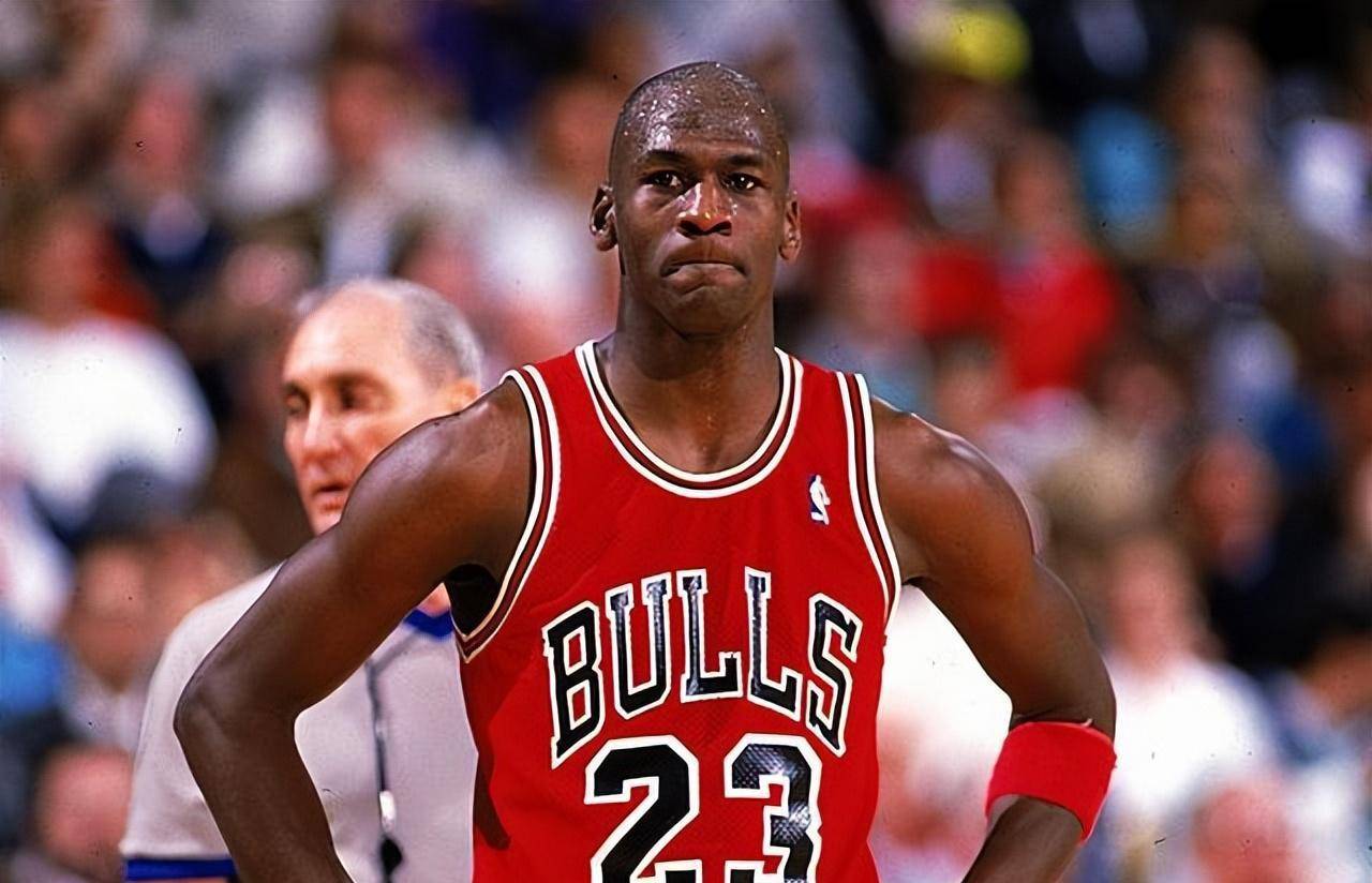 历史上只有乔丹和奥尼尔被封神,而乔丹两次封神更是难上加难_比赛