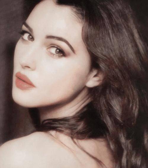 年过50年仍是男人们的梦想,穿搭值得借鉴_莫妮卡·贝鲁奇_女神_时尚