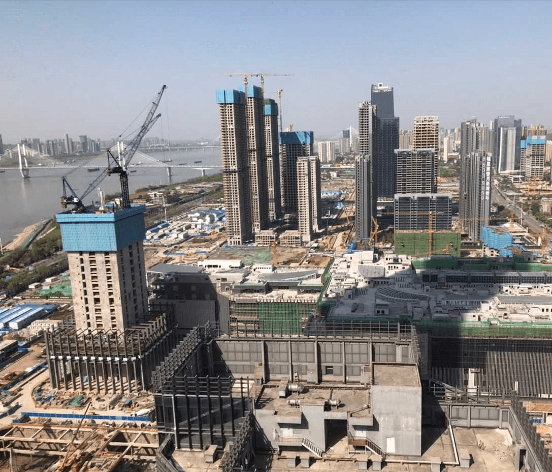 武汉长江中心位于武汉市武昌滨江商务区核心区,是华夏幸福南方总部在
