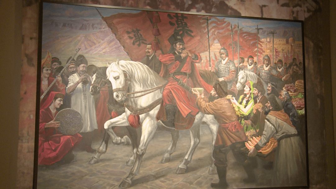 消息传到中央后,皇帝欣赏班超的勇气和决断,决定让班超再次出使西域.