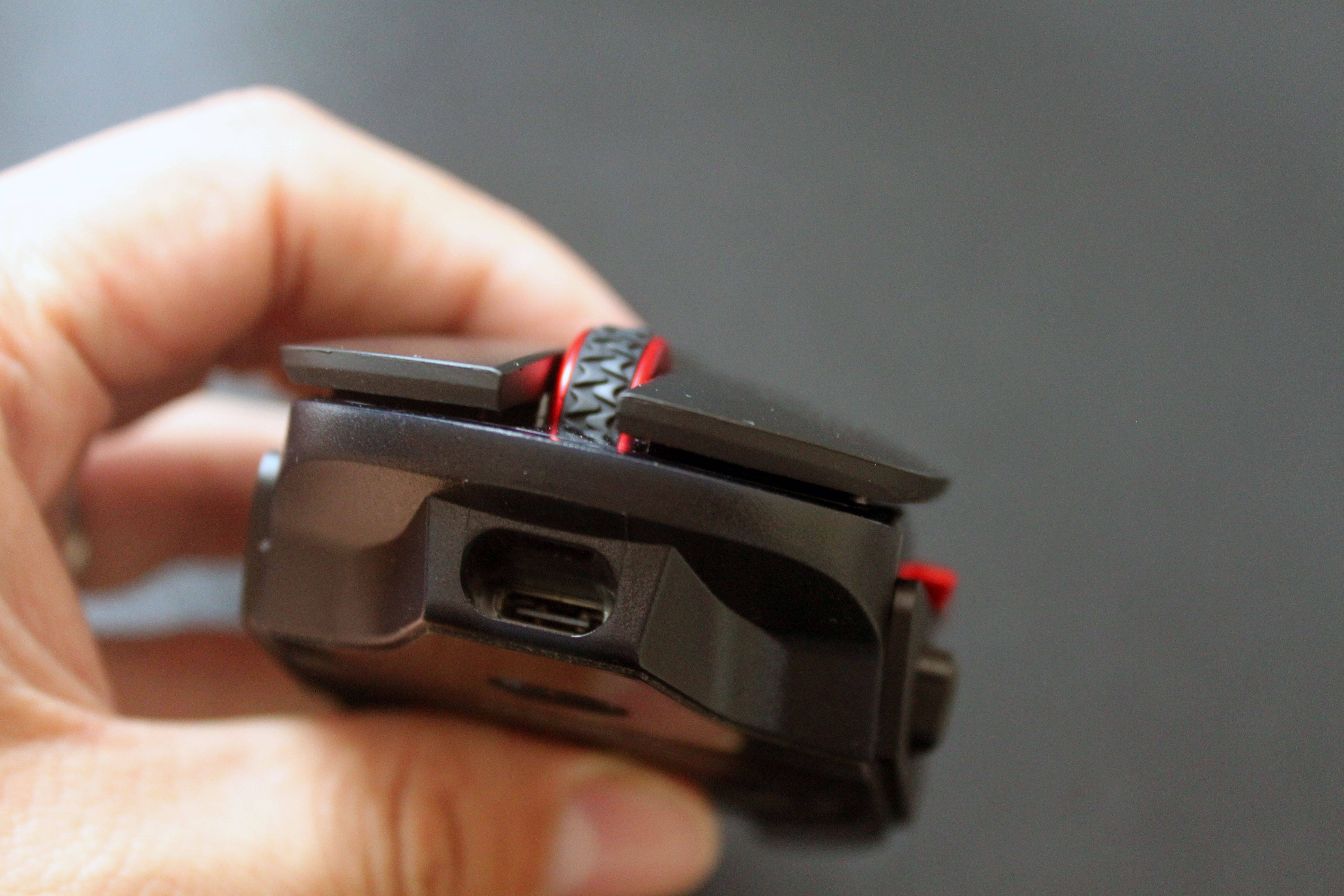 VT960S超跑游戏鼠标:首款搭载V+技术黑科技,值得拥有