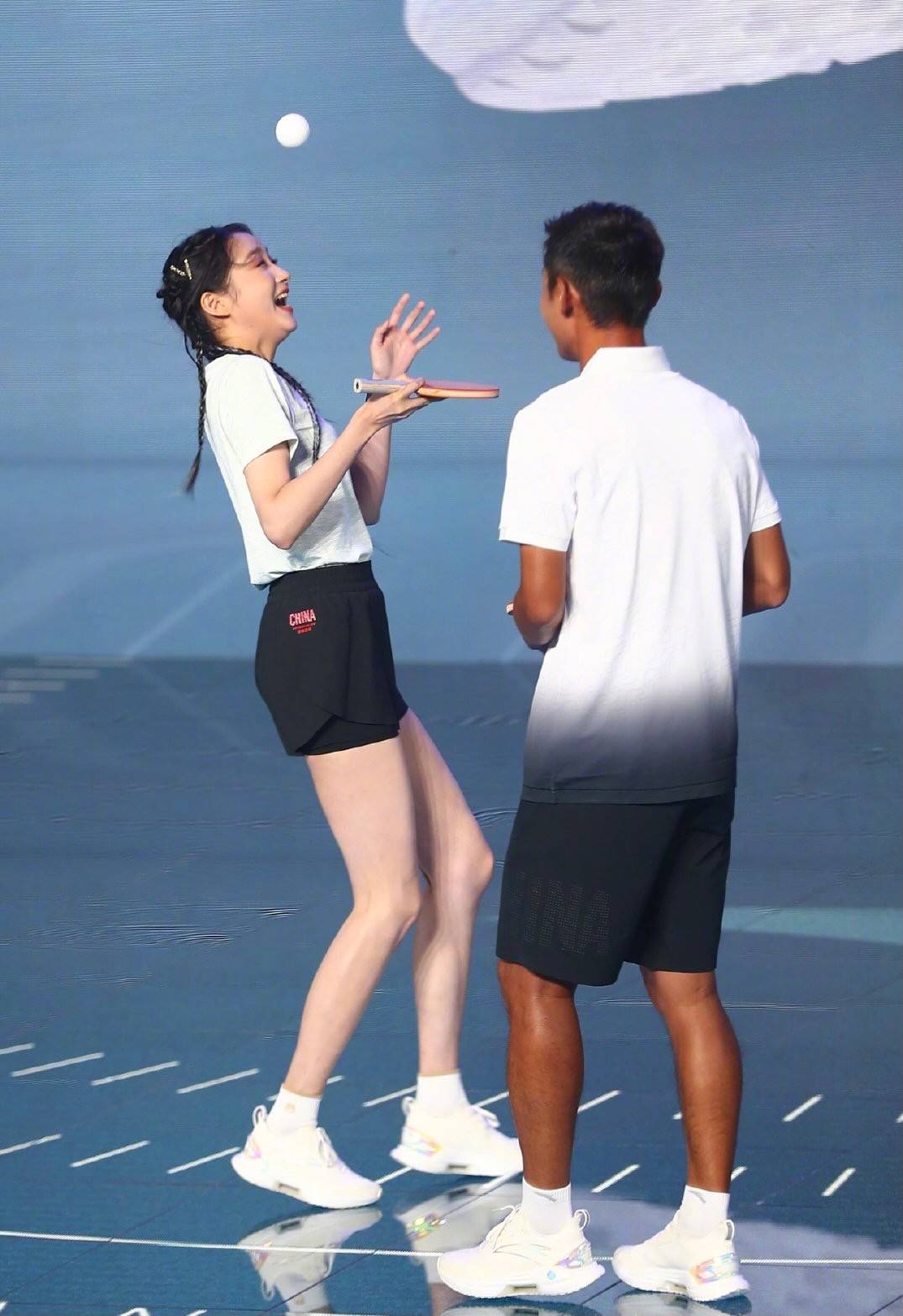 张继科约会关晓彤!