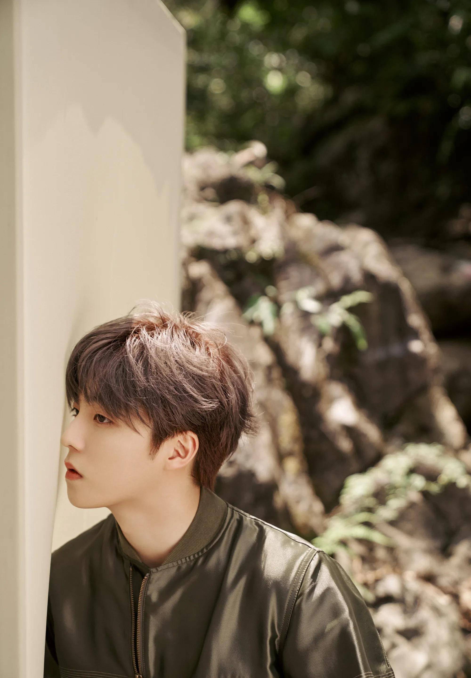 陈立农绿林水间大片来袭,好清爽又元气满满的美少年呀_山水_风景_山林