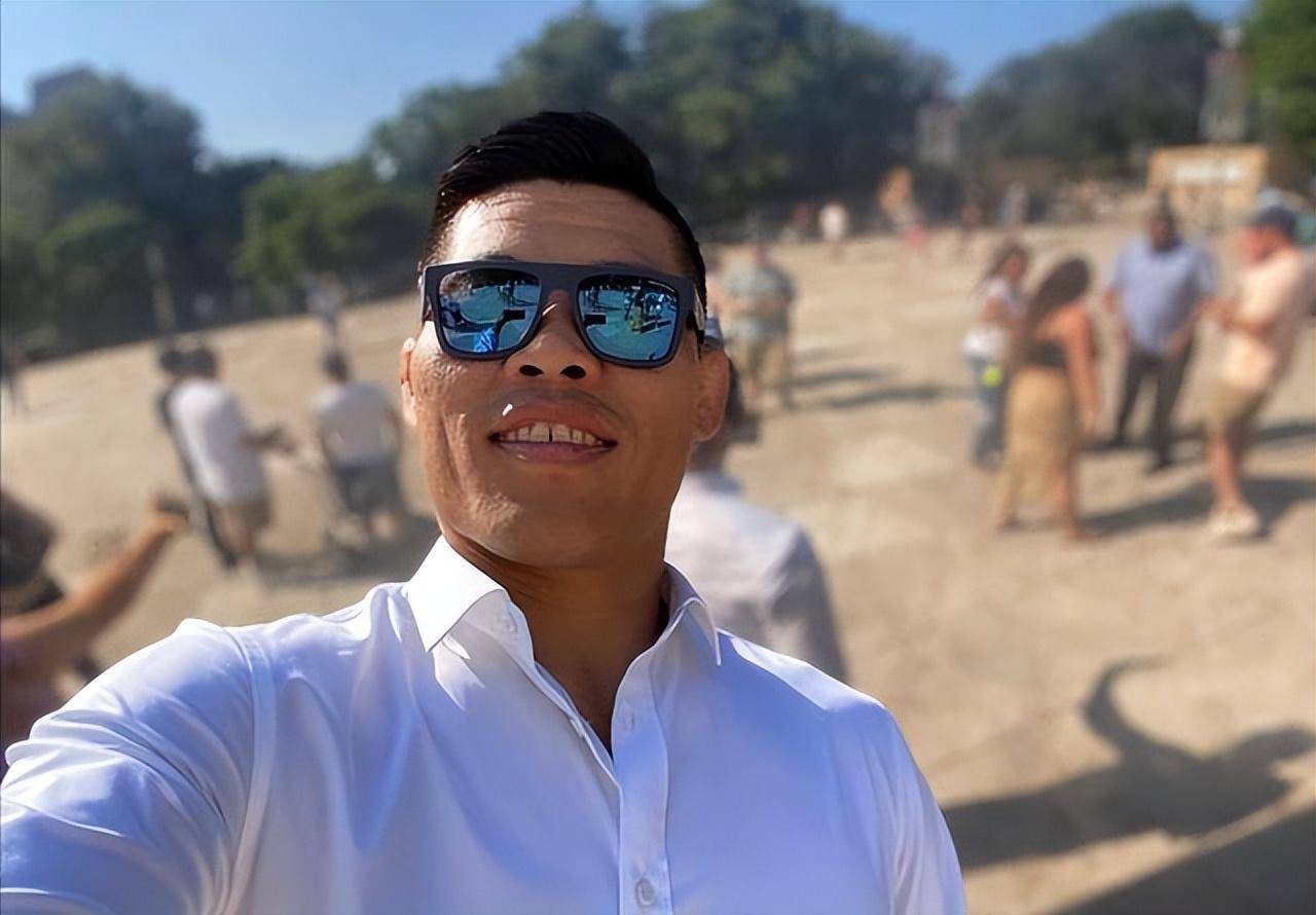 李景亮容光焕发造型大变,或找奇马耶夫发起二番战_张伟丽_发型_华人