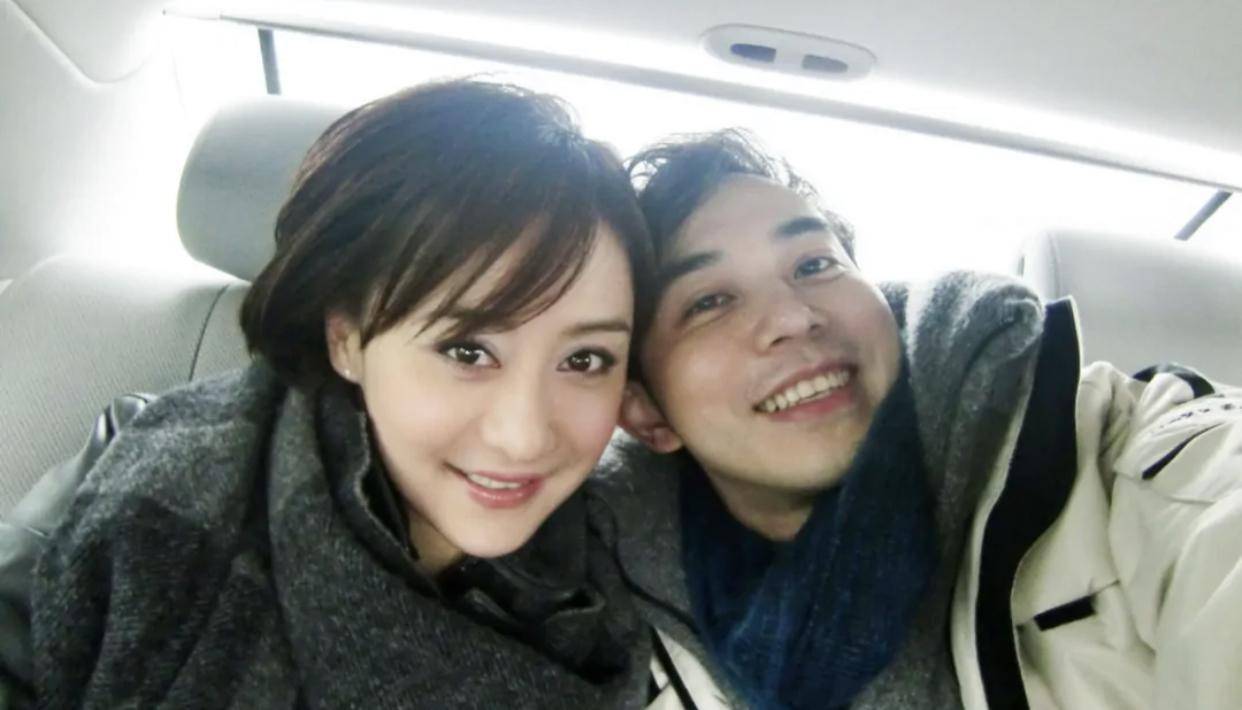 48岁的薇薇安年轻时如花似玉,追求者一字排开.