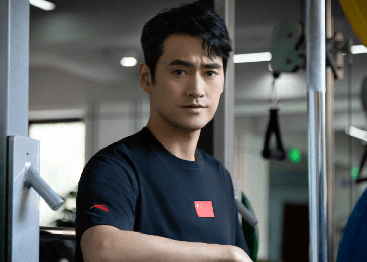 李现中国刑警路透寸头便衣好帅当得知阵容如此豪华得追