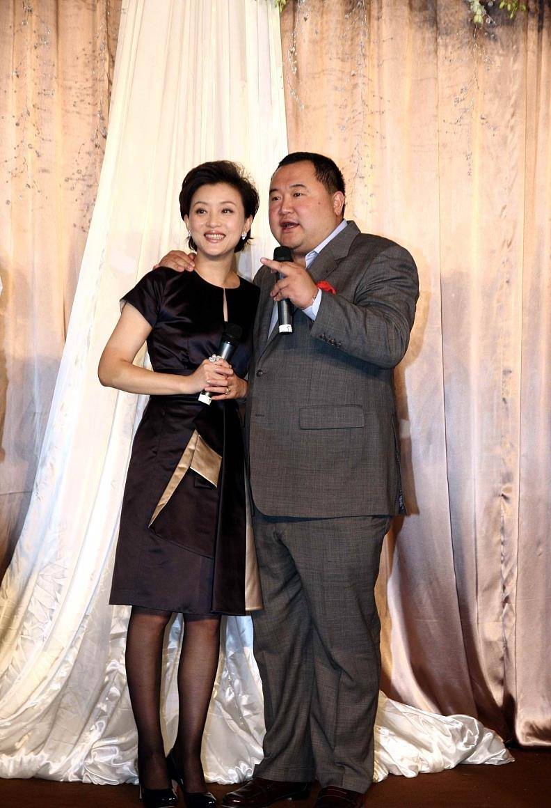 杨澜与老公太腻歪!